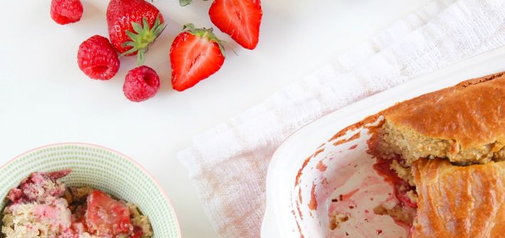 Berry & vanilla protein breakfast bake